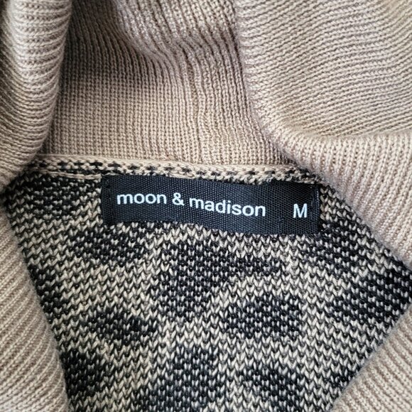 EUC Moon & Madison Cardigan Sweater Leopard Print | Size: Medium - Picture 13 of 13
